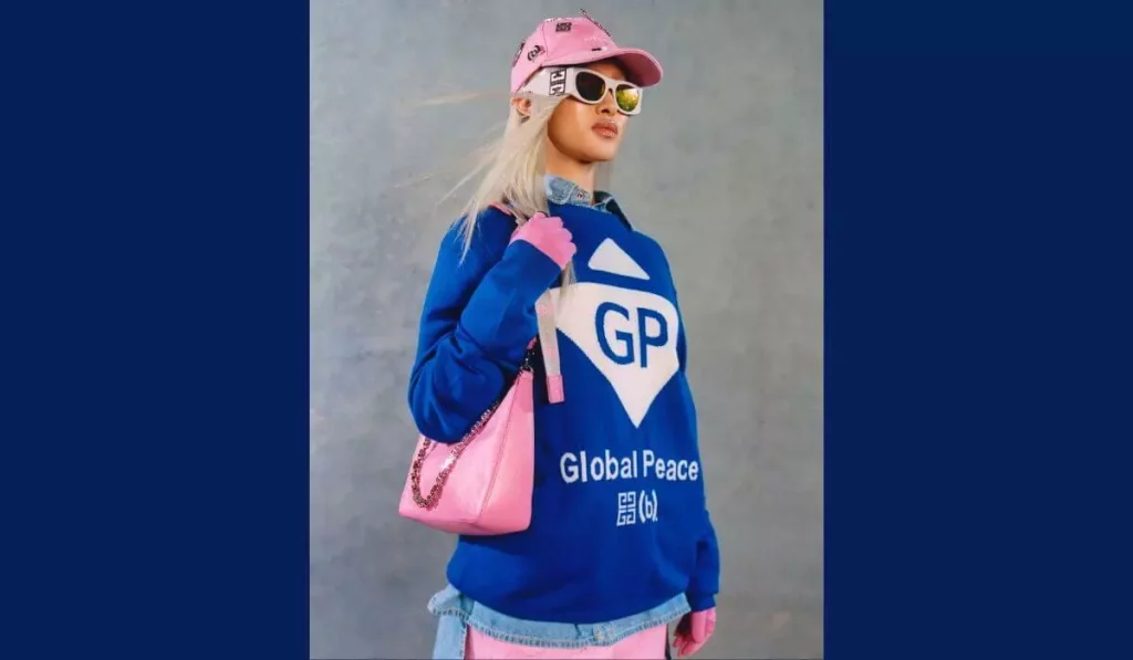 Givenchy launches Phygital NFT Collection as part of collaboration with Bstroy - Givenchy givenchy-launches-phygital-nft-collection-as-part-of-collaboration-with-bstroy