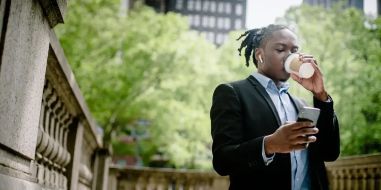 Instant Risk, Instant Reward: The Rise of Crash Betting